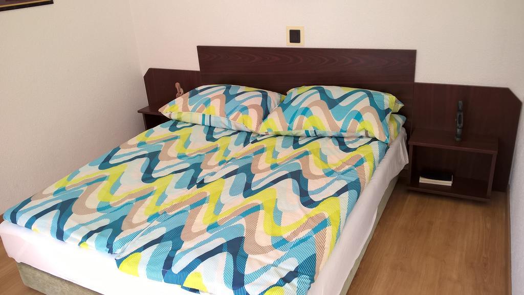 Ria Panzio Bed & Breakfast Strigoniu Exterior foto